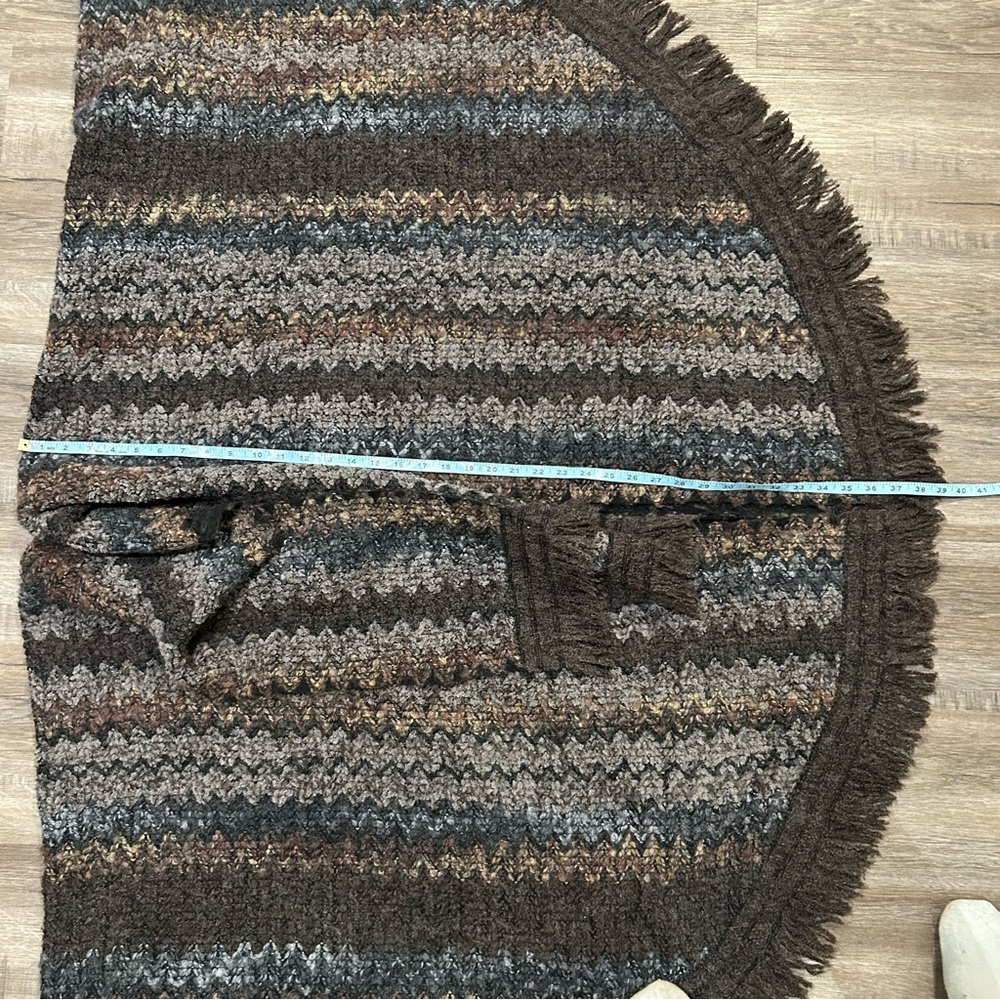 Vintage 1980s Oscar de la Renta Wool-Blend Shawl, Boho FringeWrap,Earth-Tones - Picture 15 of 16
